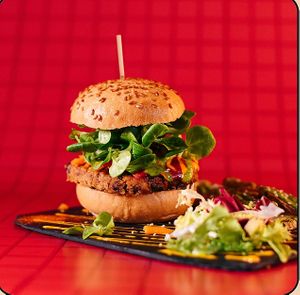  at Logan's Garden in Madrid