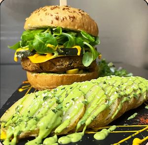  at Logan's Garden in Madrid