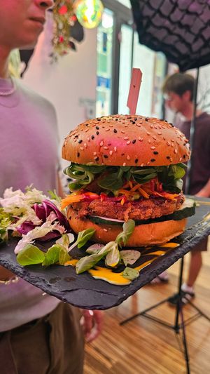  at Logan's Garden in Madrid