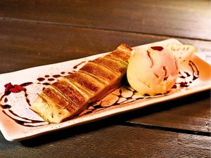 Strudel de Manzana con Helado at Logan's Garden in Madrid