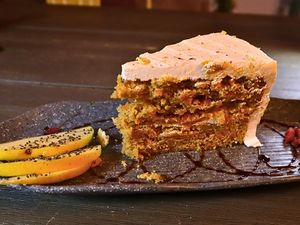 Tarta de Zanahoria at Logan's Garden in Madrid