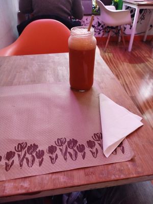  at Logan's Garden in Madrid