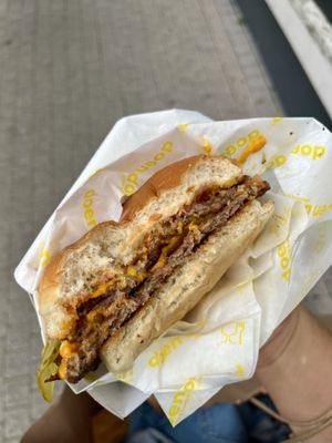   at doen doen burger in Stuttgart