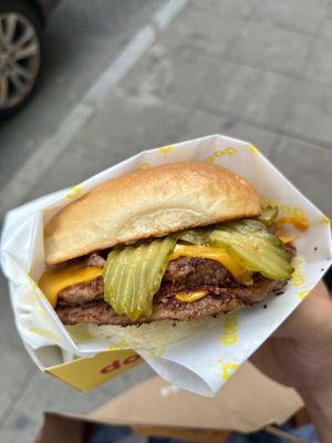   at doen doen burger in Stuttgart