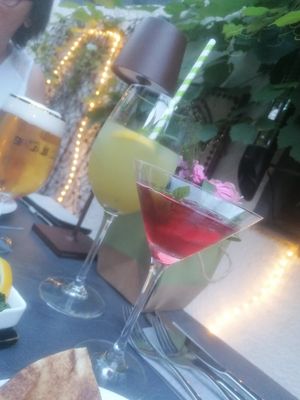 Granatapfel Martini und hausgemachte Minz Limetten Limonade at Al Dar Syrian Restaurant in Hannover