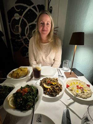 Taboulé, mashed eggplant, garlic spinach, bread  at Al Dar Syrian Restaurant in Hannover