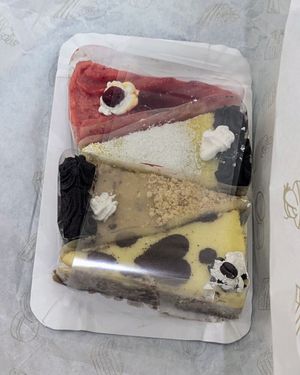  at Edes Elet Cukraszda in Budapest