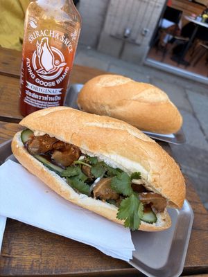 Veganes Bánh Mi 💚  at Cavo - coffee & bánh mì  in Sachsen