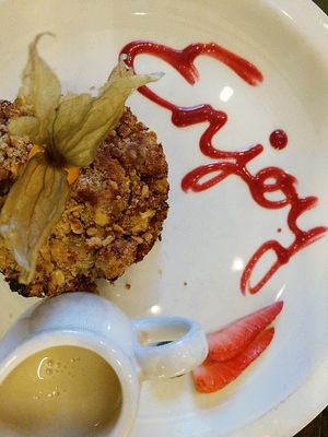 apple crumble at 222 Vegan Cuisine in West London