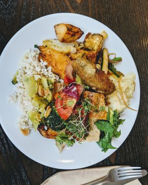 Lunch buffet at 222 Vegan Cuisine in West London