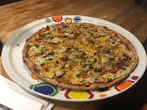 Vegan pizza at Zodiac - Die Andere Kuche in Essen