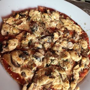 Vegan Pizza at Pizza Moji in Essen