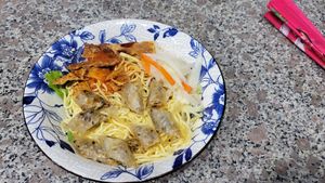 Mi Xiu at Quán Chay Xinh in Da Nang