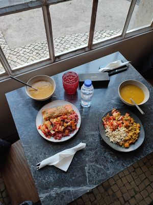 Canellones de Seitan, quinoa, sopa e caril de beringela at Alfarroba in Lisbon