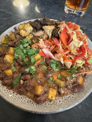 Mixed plate   at Alfarroba in Lisbon