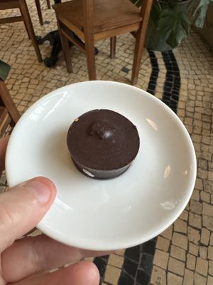 Bon Bon   at Alfarroba in Lisbon