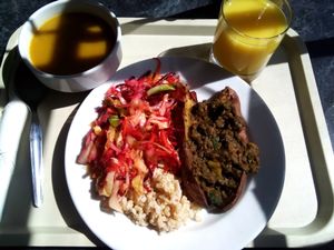 Coleslaw + sweet potato with lentils and mashed greens at Alfarroba in Lisbon