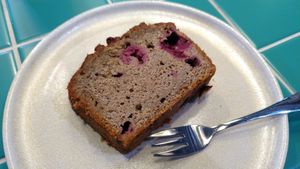 Banana cake/bread with matcha and raspberry at Kaspar Schmauser in Hamburg