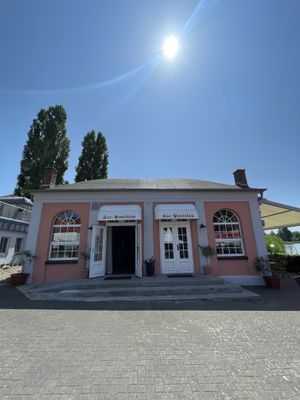 Café Ruppiner Feingebäck direkt am See und Schloss Rheinsberg   at Ruppiner Feingebäck in Rheinsberg