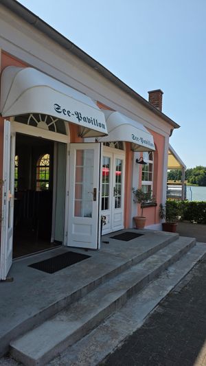 Eingang at Ruppiner Feingebäck in Rheinsberg