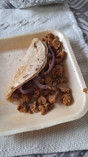 Son a base de soya. Así venía, pero, al ser doble tortilla, se pueden hacer 2 taquitos. at El Sazón De Las Abuelas in Puebla
