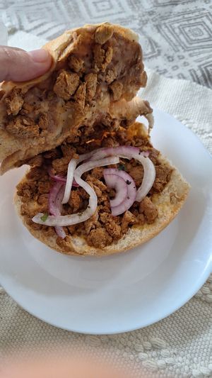 Está rica, pero podría tener más cosas at El Sazón De Las Abuelas in Puebla