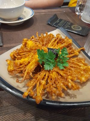 Crispy fried mushrooms at NGÕ CHAY VEGETARIAN in Ho Chi Minh City