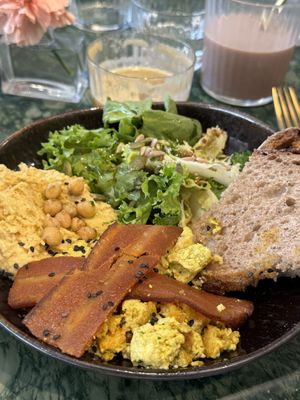   at Lundi au soleil  in Annecy