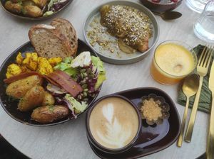 Brunch gourmand!! Je recommande vivement !! 
Mention spéciale pour l'accueil et l'équipe !! À refaire 😋😋😋 at Lundi au soleil  in Annecy