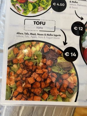 Tofu salad  at A Travessa in Santa Maria