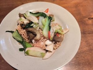 Fried noodles with mushrooms at Tâm Vegan in Hue