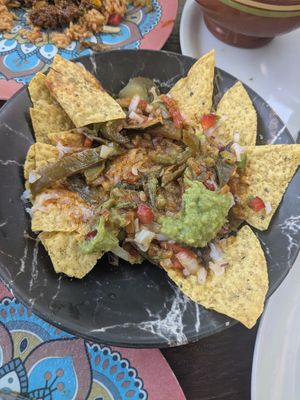 Nachos veganos (ya habíamos empezado a comerlos) at La Casita Mexicana in Las Cala De Mijas