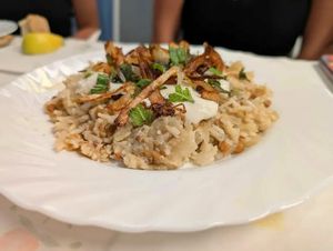 Muyaddara prato libanés at Centro Social Autoxestionado A Hedreira in Lugo