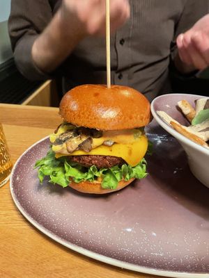 Queen of Peas and truffle fries   at Hans Im Gluck - Rembrandtplein in Amsterdam