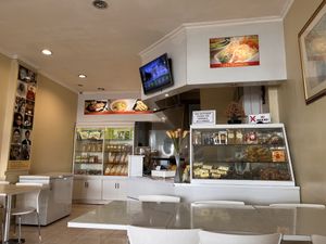 Nice setting. Quick and friendly service  at Loving Hut in Denpasar