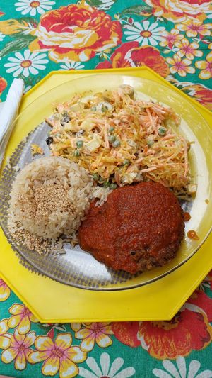 Bife Vegano com Arroz Integral e Salpicão at Nascente um Gosto de Sol in Belo Horizonte