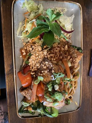 Udon Nudeln mit Tofu, Seiten und Gemüse  at Vietnam Deli in Hennef