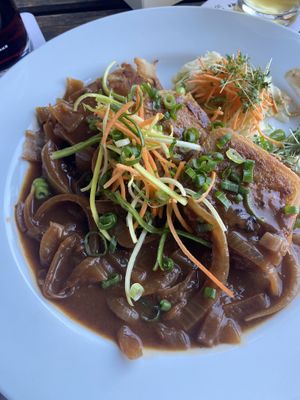 Krautkrapfen mit Zwiebelsoße  at Oberstdorfer Dampf Bier Brauerei in Oberstdorf