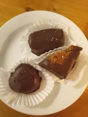 Vegan sweets - chestnut (left), "bounty, Walnut corner (right) at Weingut Feuerwehr Wagner in Vienna