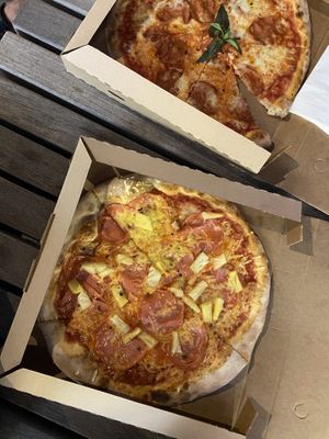 Hawaiian  at Pizza Pinocchio in Vienna