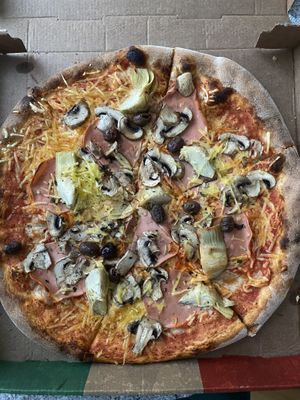 Vegan Capricciosa  at Pizza Pinocchio in Vienna