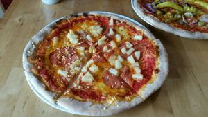 Hawaii vegan at Pizza Pinocchio in Vienna