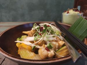 Vegan Pad Thai with tempeh, tofu as proteins and lots of yummy veggies like water chestnut and gingko nuts. at Mango in Bangkok