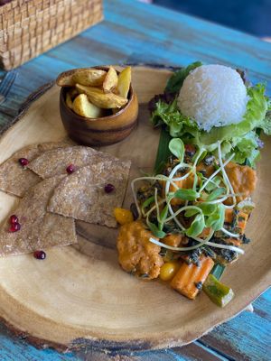 Butter chicken with roti  at Mango in Bangkok