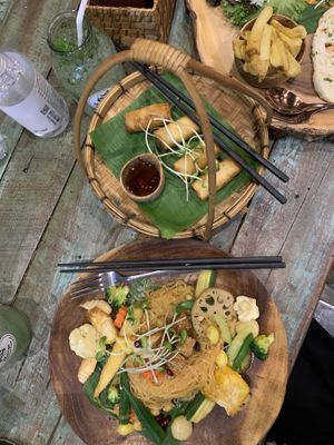 Pad Thai, Crispy Spring Rolls 🤌🏼  at Mango in Bangkok