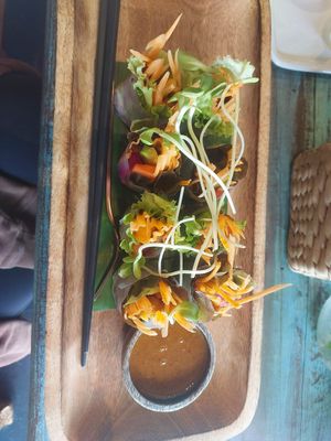 Salad roll at Mango in Bangkok