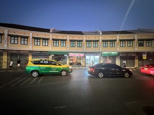 Pretty in pink   at Mango in Bangkok