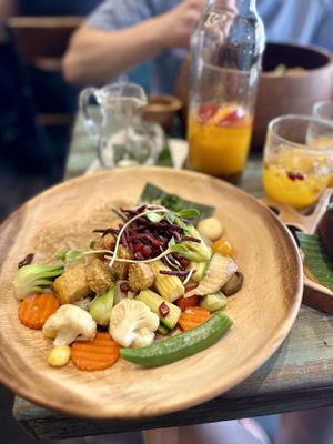 Pad see ew  at Mango in Bangkok