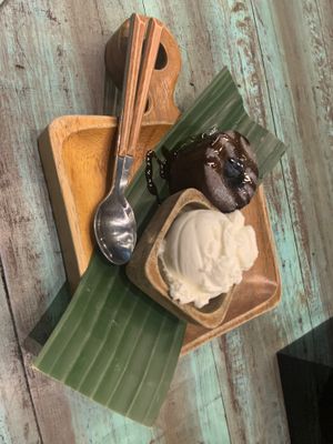 Chocolate lava-cake with coconut icecream-yummy at Mango in Bangkok