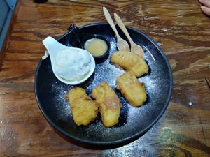 fried banana & vegan ice cream at Mango in Bangkok